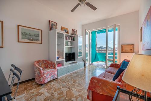 Panoramic balcony in the heart of Lavagna