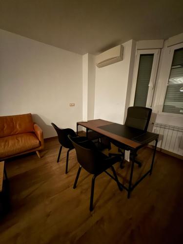 Bedhome Madrid Usera - image 11