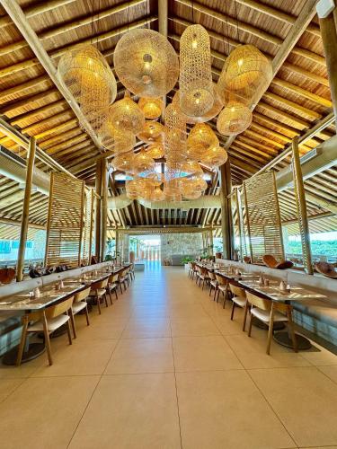 Restoran, Samoa Collection - Luxo com Varanda Gourmet no Samoa Villa Resort in Porto De Galinhas