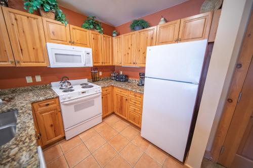 Expedition Station 8589 by SummitCove Lodging in Keystone, USA