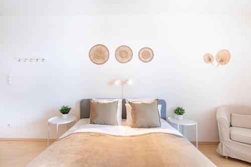 Balcony - Comfy Home - Easy Parking - image 11