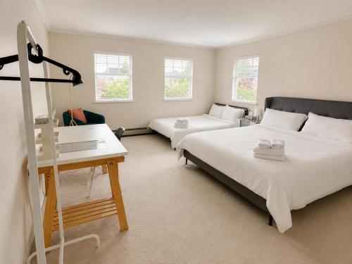 Spacious bedroom with Ensuite Bath near Kitsilano – khách sạn tại Arbutus Ridge