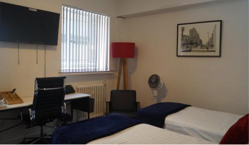 YMCA Hotel - image 11