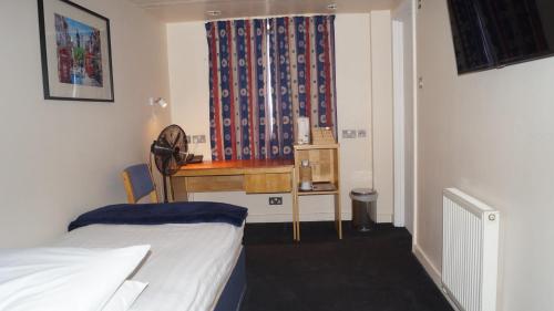 YMCA Hotel - image 12