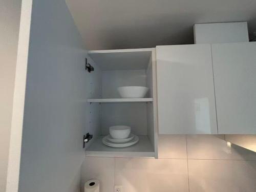 Stylish Downtown 1BR City View Near UofT & Subway in Dufferin Grove