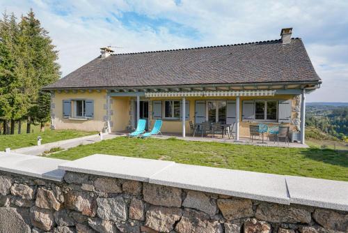 La maison du rocher in Saint-Chely-d'Apcher
