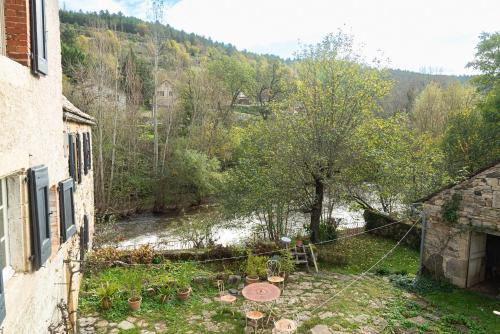 Le gîte du pont de la colagne (Le gite du pont de la colagne) in Chirac