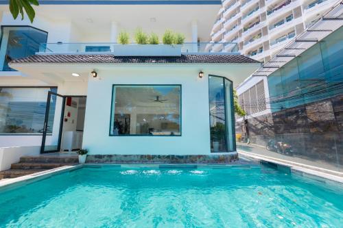 Felix Seaview Villa 4BR in Phuong 6