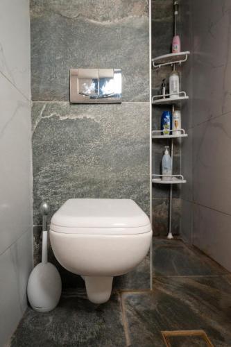 Vannas istaba, Teko Infinity Blue in Paralia Epanomis