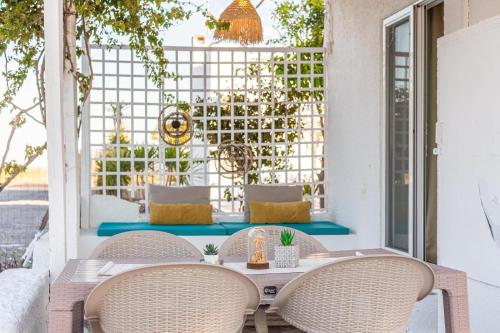 Peaceful Cottage House By The Sea - Private Garden in Ag. Konstantinos (Messini)