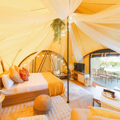 Kiyomizu Onsen & Glamping Resort Saraburi