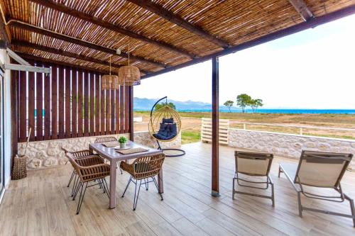 Boho Vibes Beachfront Detached House in Ag. Konstantinos (Messini)