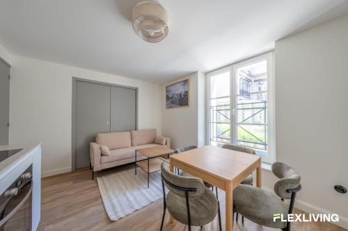 T3 lumineux proche Grands Boulevards Paris 10è