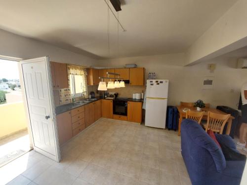 1BR Apt, Huge Balcony, Walk to Nissi Beach, Ayía Nápa (photo 10)