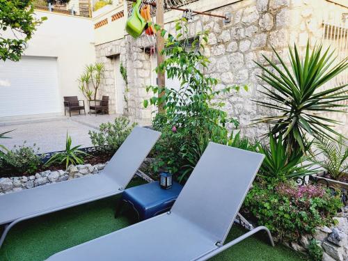 Monaco-beach 20min ground floor parking airconditioning wifi in La Trinite