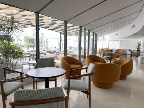 Restauracja, Imperial Island by Louis Hotels in Paphos