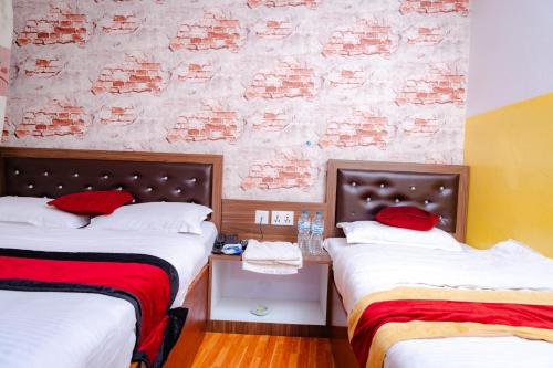 Tokyo Hotel in Sundhara