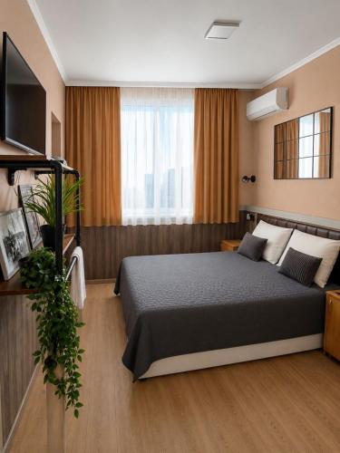 City Hotel - main image
