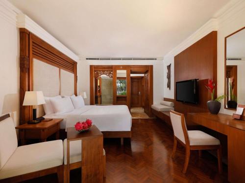 Nusa Dua Beach Hotel & Spa - Handwritten Collection Room Type - Premier Twin Room