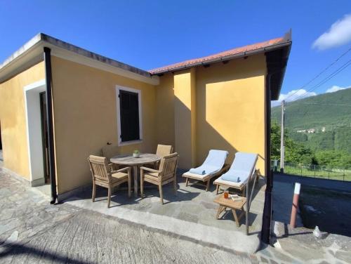 Balkons/terase, Casa Nord Silvano - rustico di paese in Borghetto dʼArroscia