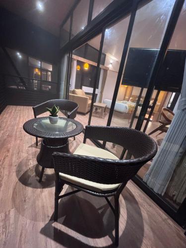 Balcony/terrace, The Sitong Brookhouse by Muscatel in Lower Mamring Khasmahal