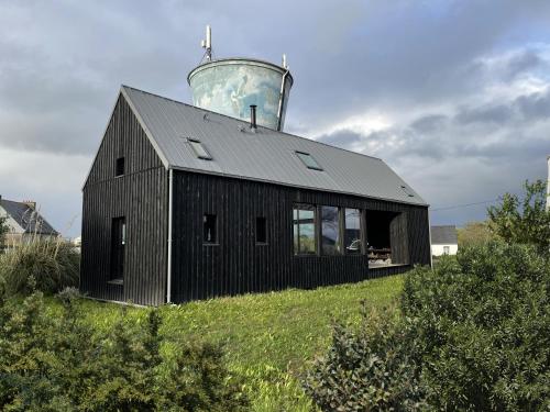 Wooden architect-designed house gîte à louer Kerguélen