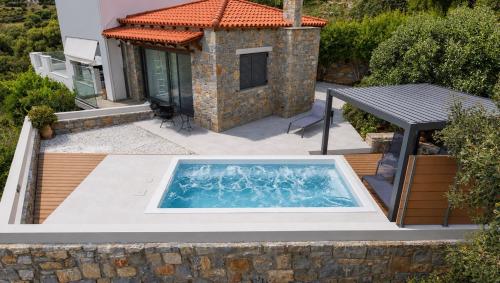 Aurora Spinalonga Garden Cottage in Neapoli