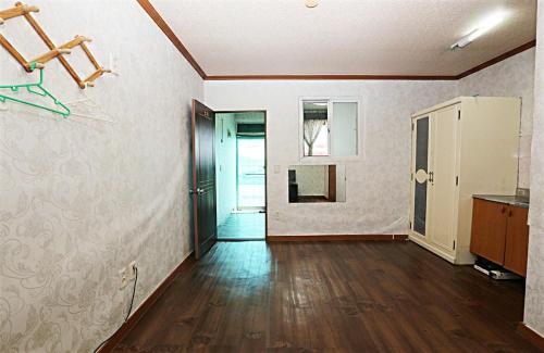Taean Gaetyeowool Pension in Gonam myeon
