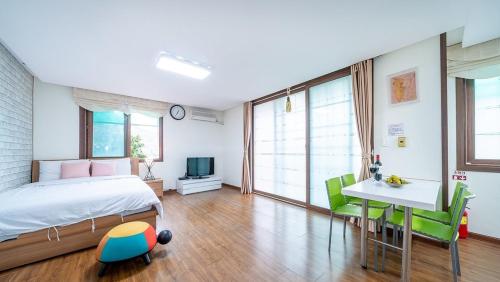 거제 로하스 콘도 (반려동물 동반 가능) (Geoje Lohas Condo(Pet Friendly))