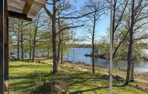 . Gorgeous Home In Holmsjö With Wifi