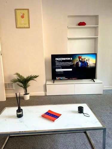 Charming London Apartment in Chelsea Fulham - image 6