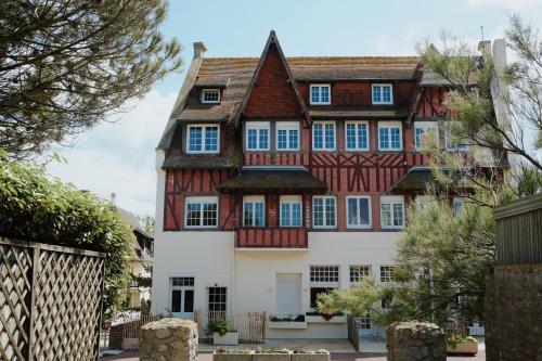 Hôtel De La Mer - Deauville Blonville - Boutique Hôtel de charme vue Mer ou Campagne - Accès direct plage