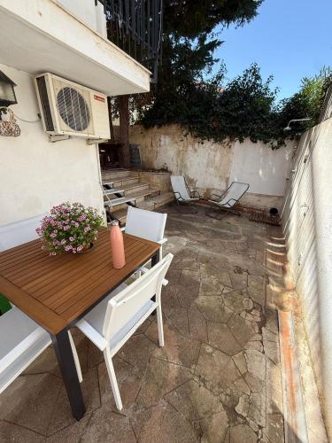 Mondello Plaza Apartments 2