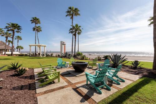 DoubleTree By Hilton Hotel Galveston Beach - image 2