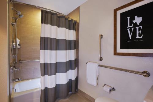 DoubleTree By Hilton Hotel Galveston Beach - image 4
