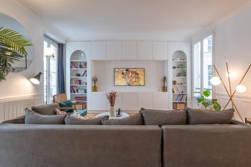 Luxury Designer 1BR in Central Paris