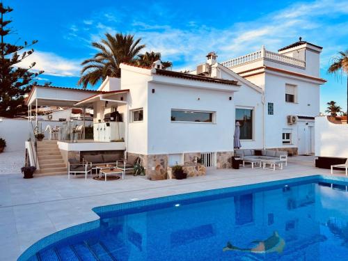 Calle Algarrobos Pool Villa