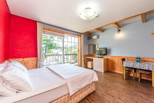 Healing beach pension in Iwon myeon