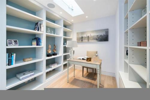Ultra Luxury Pavilion Mews 4 Bed House - image 11