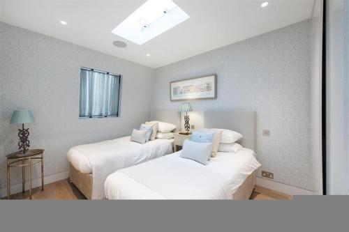 Ultra Luxury Pavilion Mews 4 Bed House - image 14