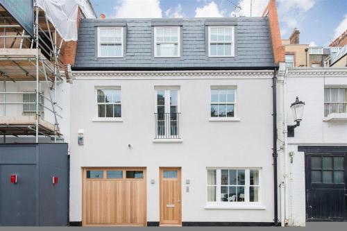 Ultra Luxury Pavilion Mews 4 Bed House - main image
