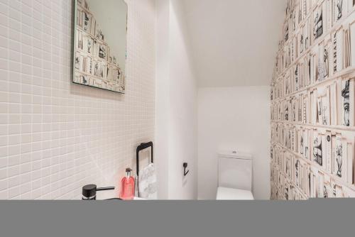 Pavilion Road Mews House - 4 bed - image 14