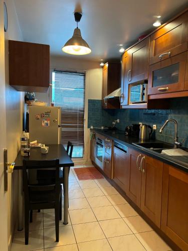 Cozy Room with Private Bathroom near LaDefense - image 14