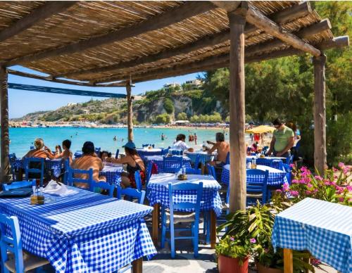 Spitaki Almyrida in Plaka