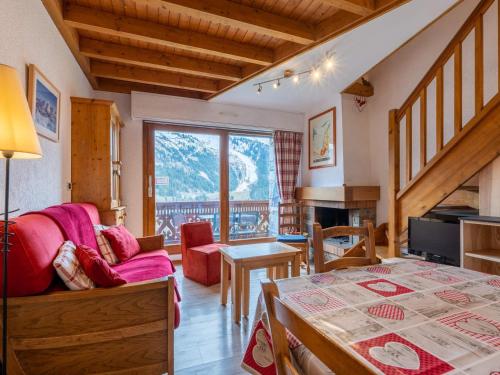 Appartement confortable à La Clusaz avec cheminée et garage - FR-1-304-135