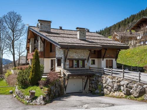 Appartement confortable à La Clusaz avec cheminée et garage - FR-1-304-135