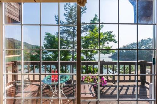 Healing beach pension in Iwon myeon