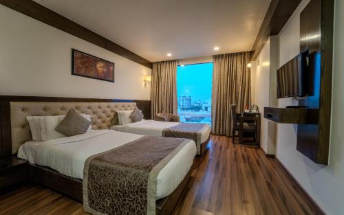 room detail thumbnail 1