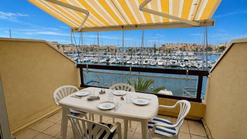 Appartement avec vue bateaux - piscine et tennis GN050-692 - image 2