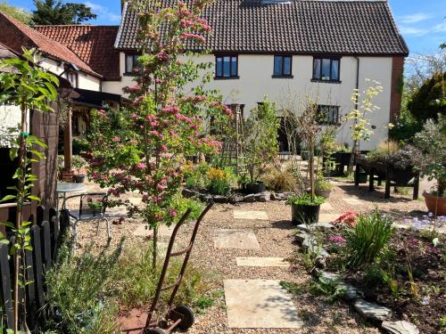 Valley Farmhouse, Westhall in Westhall